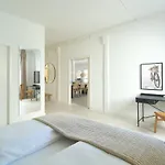 Spacious Centrally Located In Cph's Old Town Copenhague