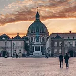Spacious Centrally Located In Cph's Old Town Διαμέρισμα *