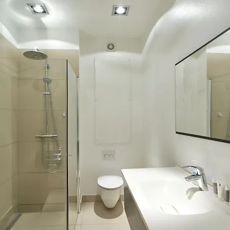 Spacious Centrally Located In Cph's Old Town