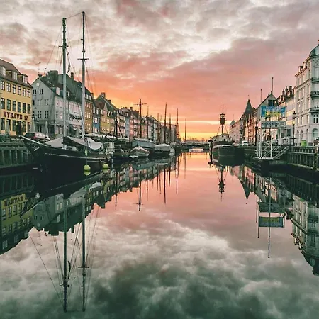 Spacious Centrally Located In Cph's Old Town Apartment