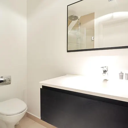 Spacious Centrally Located In Cph's Old Town