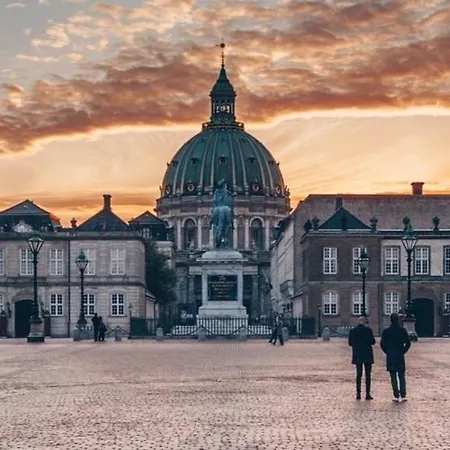Spacious Centrally Located In Cph's Old Town Apartment *