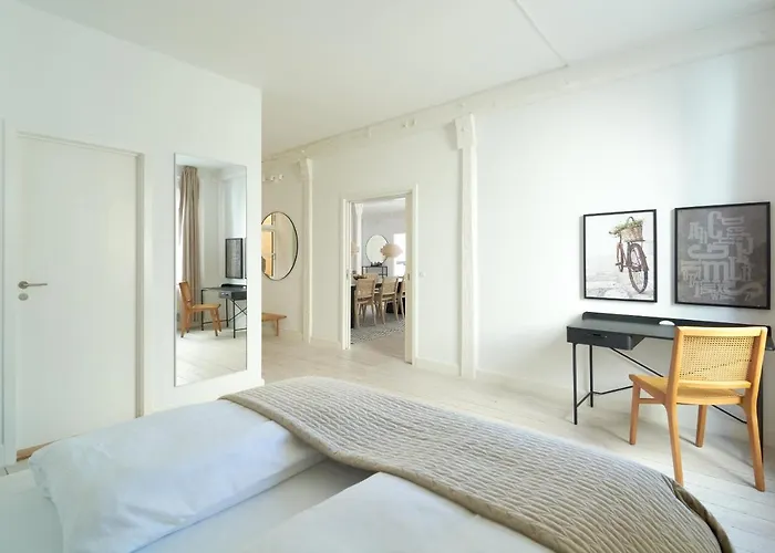 Spacious Centrally Located In Cph's Old Town Copenhaga