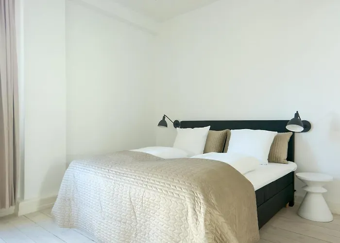 Spacious Centrally Located In Cph's Old Town *