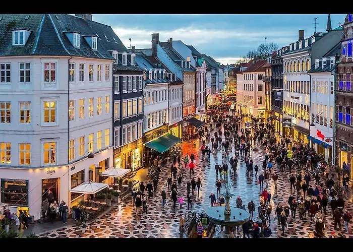 Spacious Centrally Located In Cph's Old Town Copenhaga